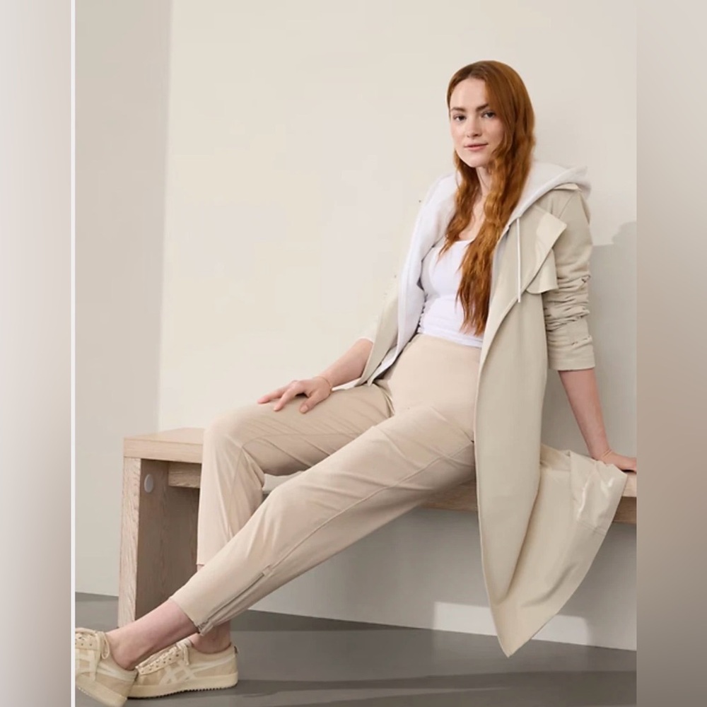 NWT - Athleta Abalone Brooklyn Heights Jogger Pants